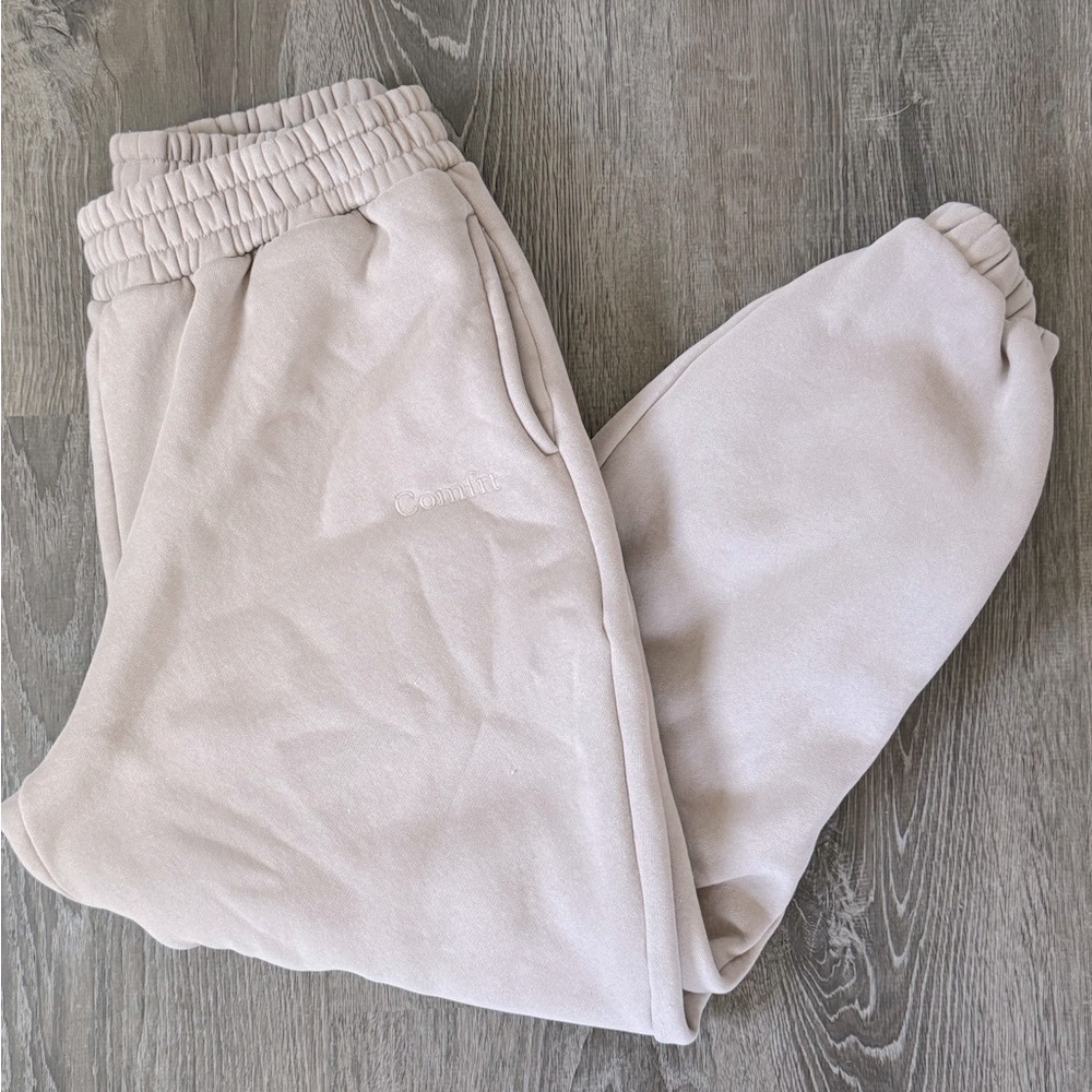 Comfrt Signature Sweatpants in Bark